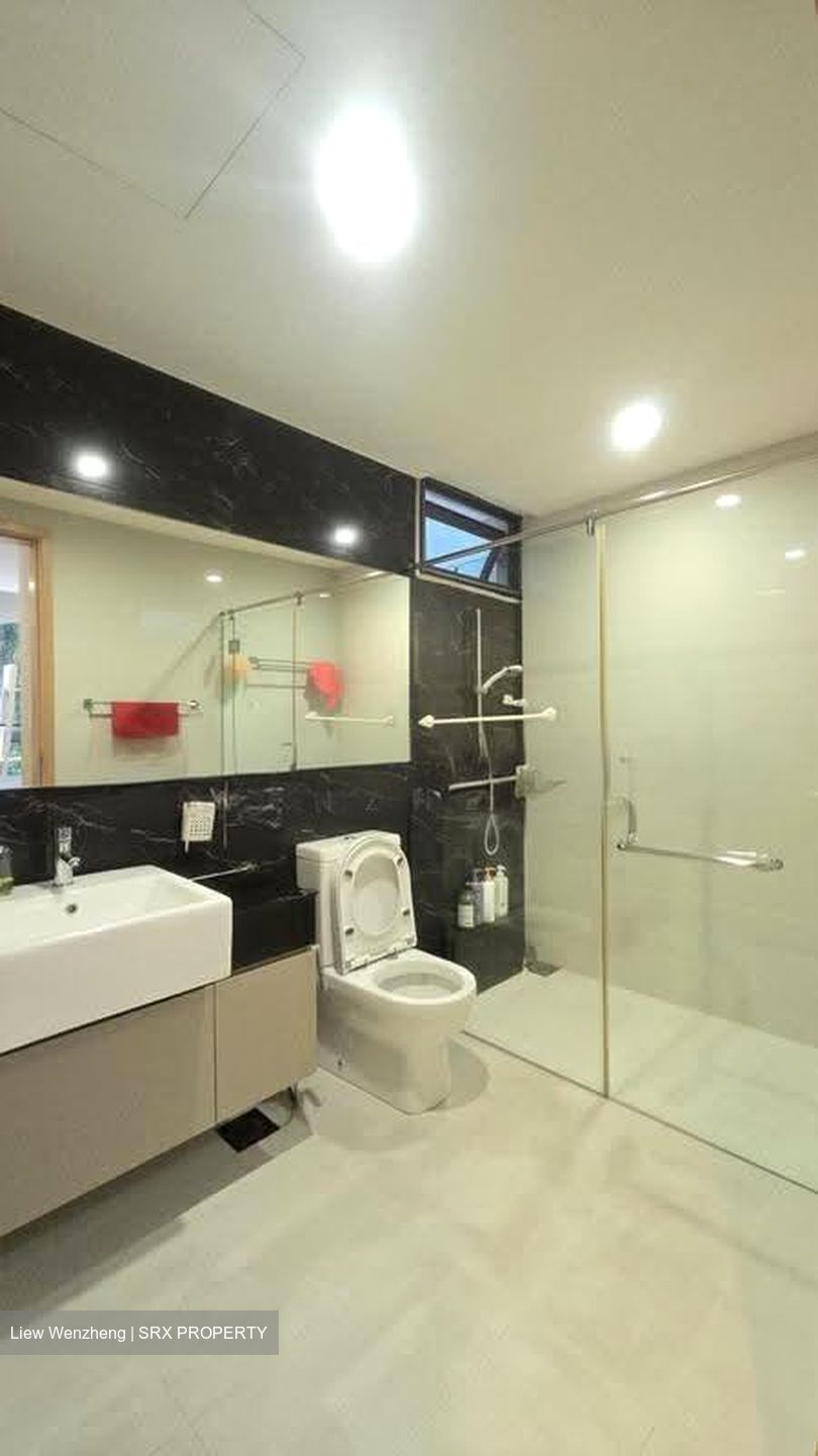 Esparina Residences (D19), Condominium #624429861